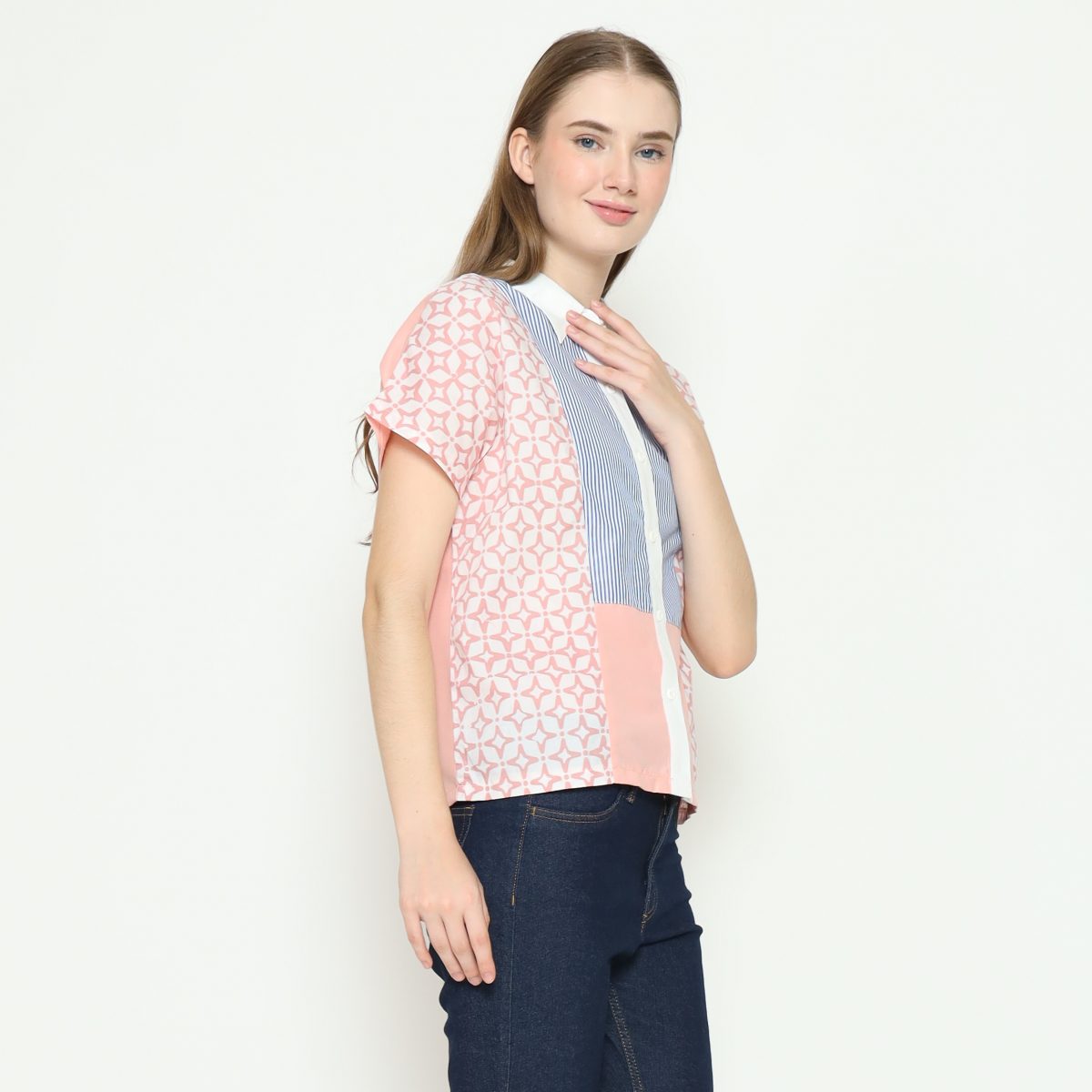 Patricia Shirt Kawung Pink - Image 4