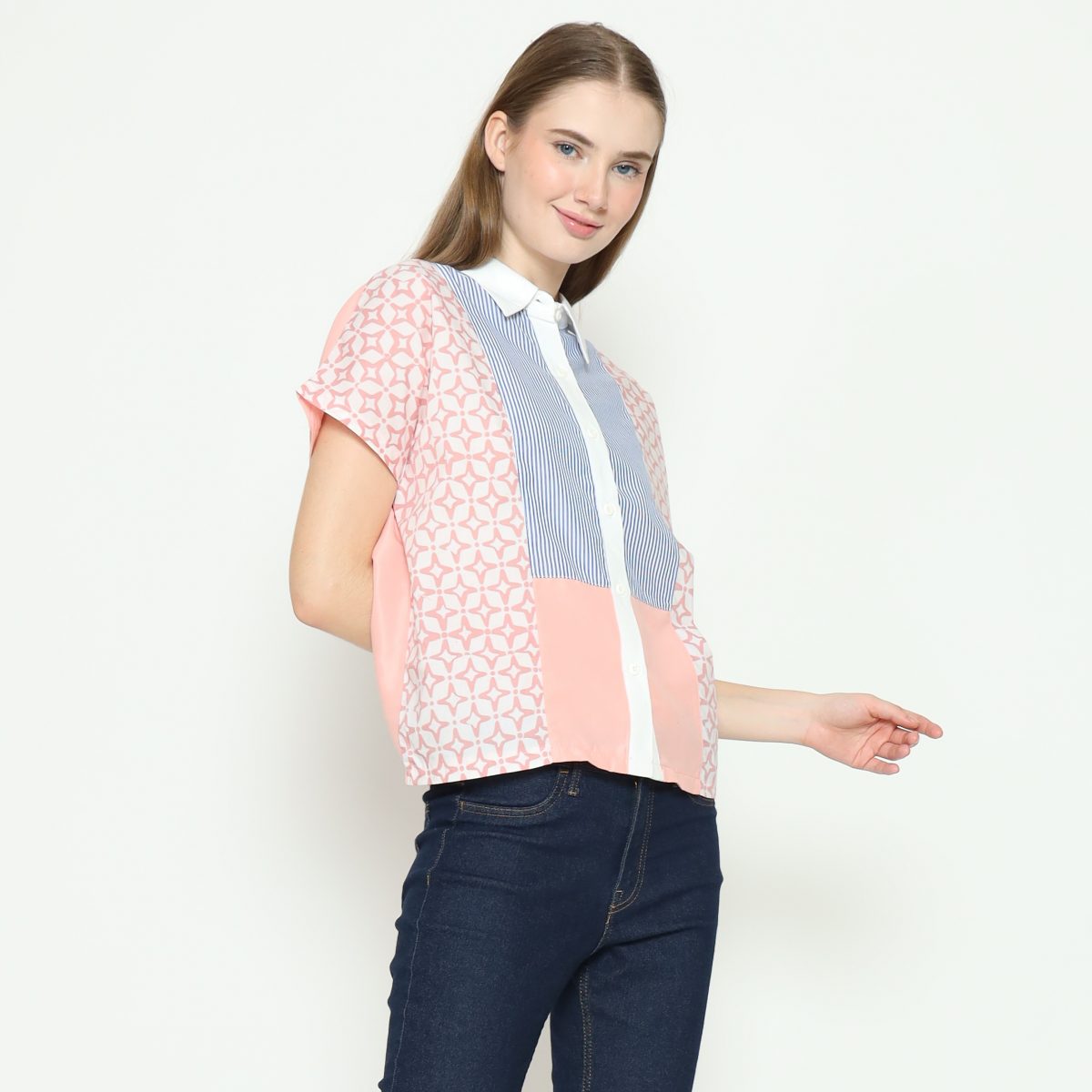 Patricia Shirt Kawung Pink - Image 3